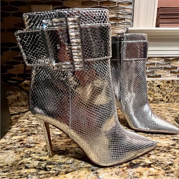 Cute Silver Michael Kors Boots! - Picture 2 of 11